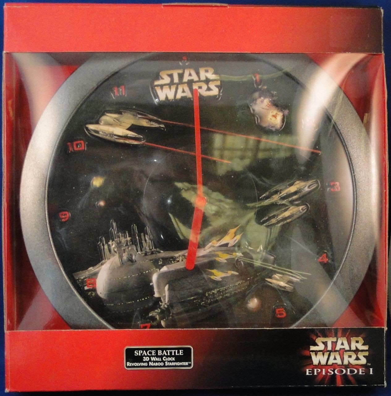 11" Revolving Naboo Spacefighte STAR WARS 3D SPACE BATTLE EPISODE 1 WALL CLOCK 