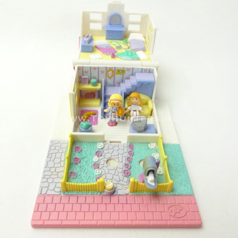 polly pocket cozy cottage